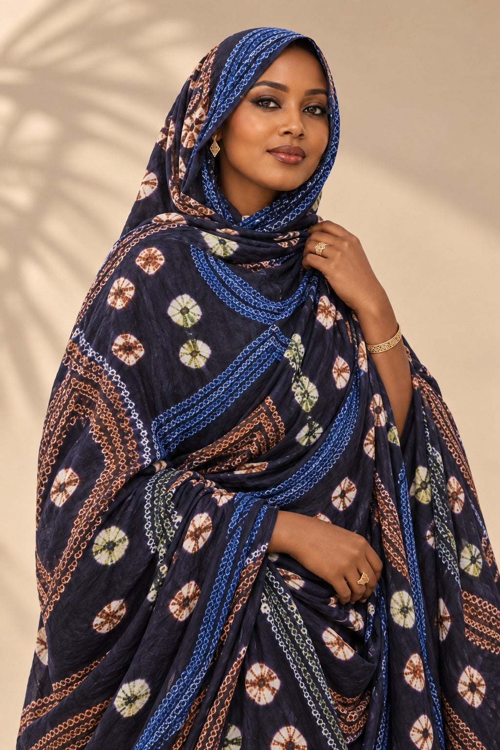 Meulfa thioup multicolore de Mauritanie – portrait rapproché