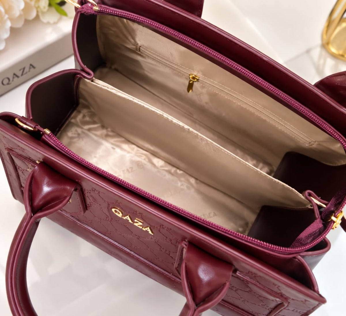 Intérieur du sac QASA bordeaux 28 cm